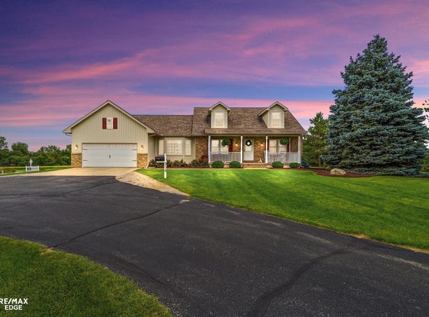3119 S Durand Road, Durand, MI 48429