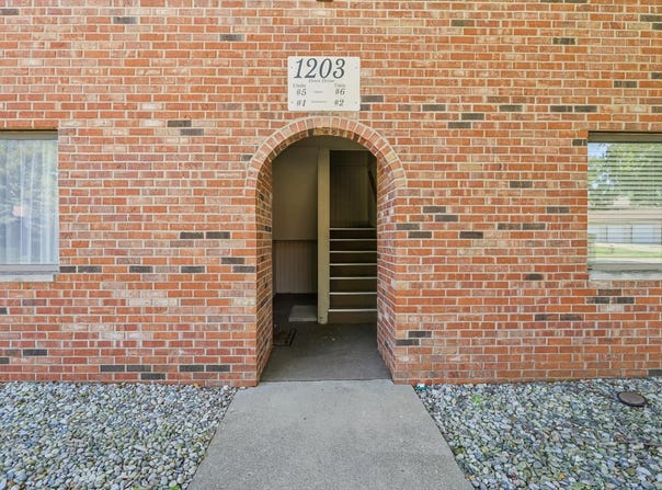 1203 Dean Drive, Urbana, IL 61802