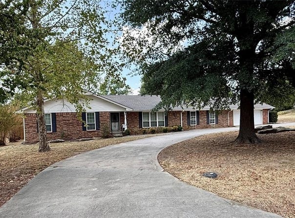 2401 Grisso Drive, Seminole, OK 74868