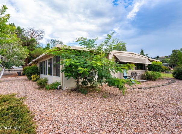 10075 E Dapple Grey Trail, Dewey-Humboldt, AZ 86327