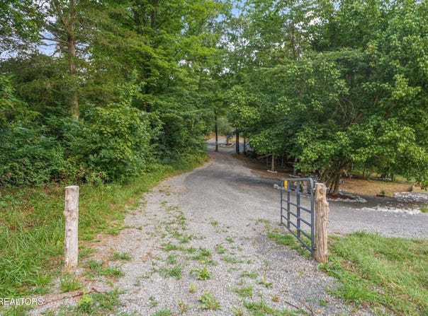 233 Highway 370, Luttrell, TN 37779