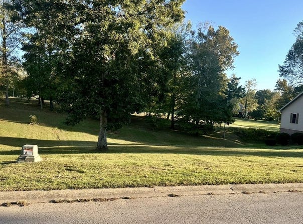 18 Fairway Trace, Cadiz, KY 42211