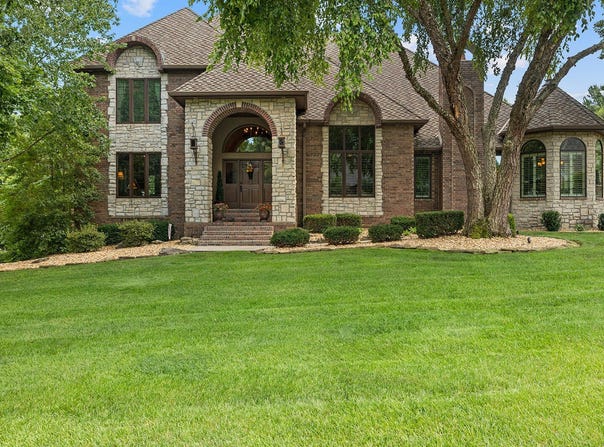 3810 E Turtle Hatch Road, Springfield, MO 65809