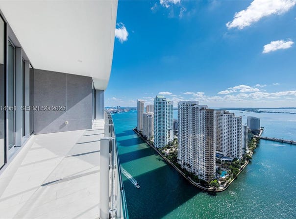 300 Biscayne Boulevard Way, Miami, FL 33131