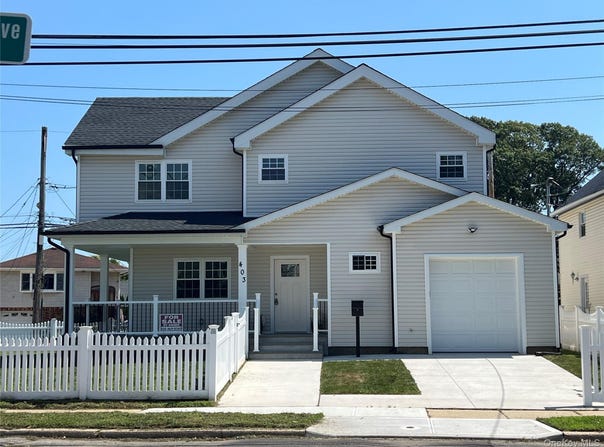 403 S Bayview Avenue, Freeport, NY 11520