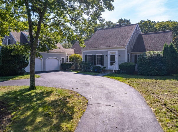2 Harding Lane, Harwich, MA 02645
