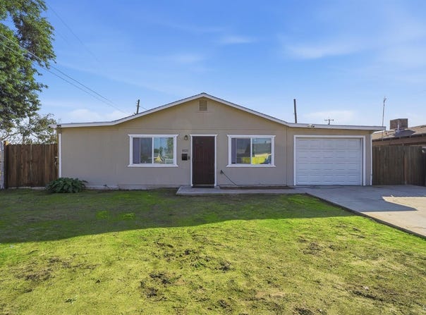 1021 Stanley Avenue, Corcoran, CA 93212
