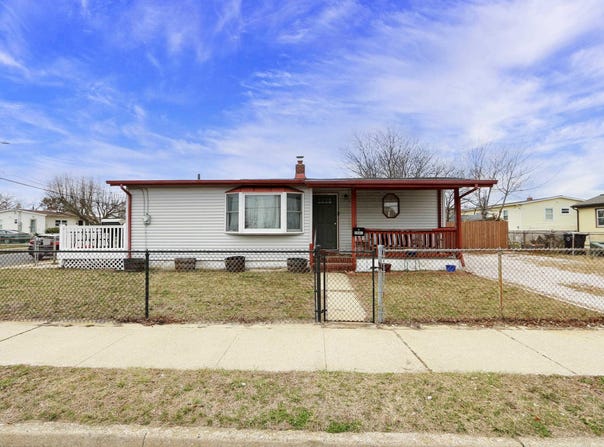 2041 Murray Ave, Venice Park, NJ 08401