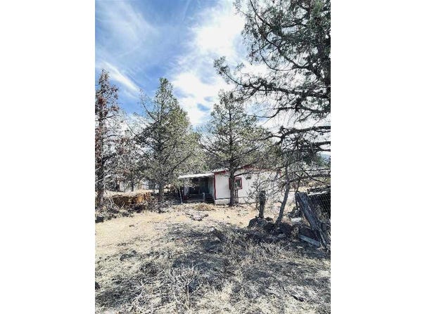 11908 Quartz Ave, Montague, CA 96064