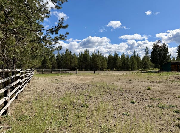 Kamloop Lane, Gilchrist, OR 97737