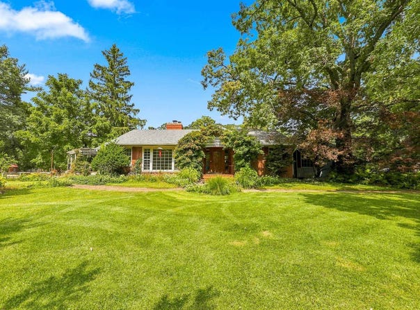 30w030 Schick Road, Bartlett, IL 60103