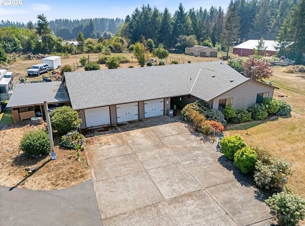 38100 SE COUPLAND Rd, Estacada, OR 97023