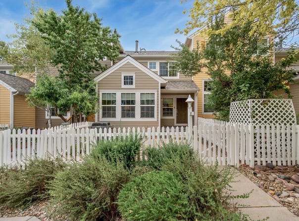 905 Snowberry St, Longmont, CO 80503