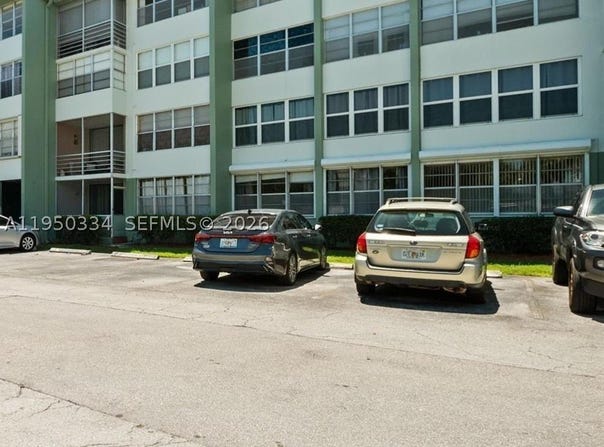 2771 Taft St, Hollywood, FL 33020