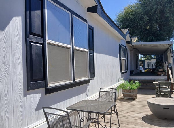 2400 W Midvalley Avenue, Visalia, CA 93277