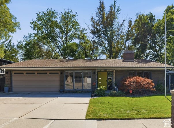 746 E PONTIAC Dr, Murray, UT 84107