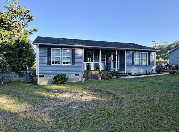 643 SULLIVAN RD, GLEN MORGAN, WV 25813