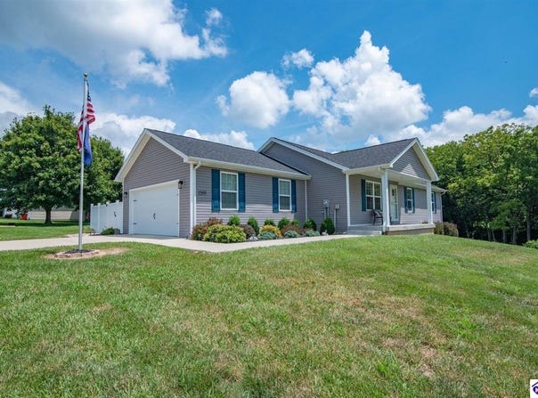 1588 Cecilia Smiths Mill Road, Cecilia, KY 42724