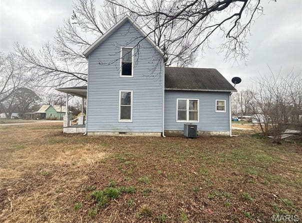 211 S 6th Street, Deepwater, MO 64740