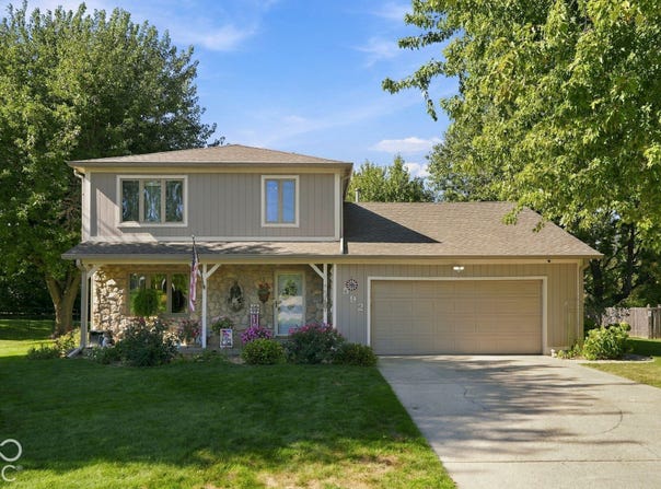 592 Echo Bend Boulevard, Greenwood, IN 46142