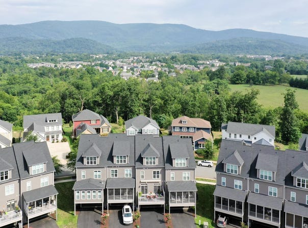 3500 ROWCROSS ST, CROZET, VA 22932
