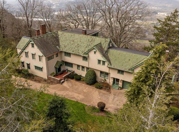 588 W Brow Road, Lookout Mountain, TN 37350