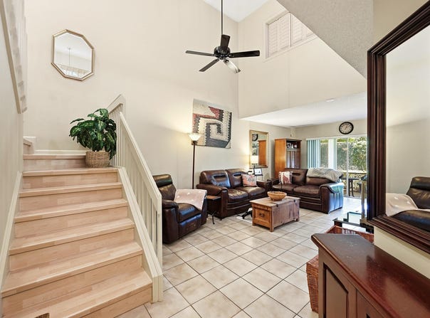 2118 Discovery Circle W, Deerfield Beach, FL 33442