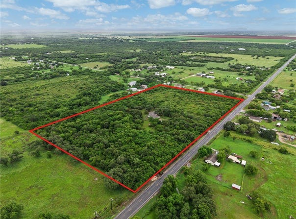109 Fm 1360, Woodsboro, TX 78393