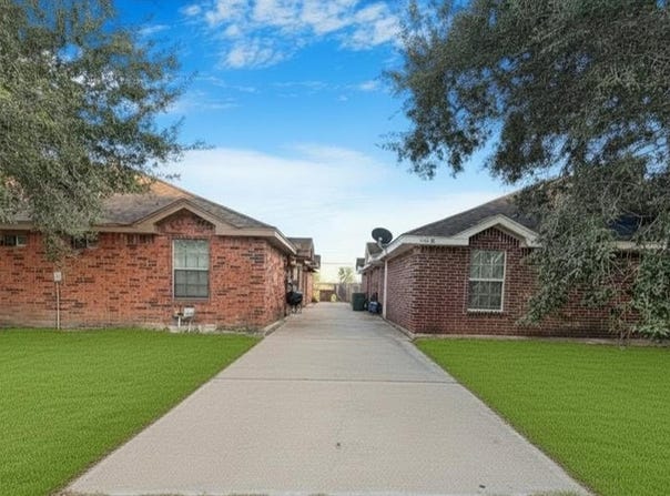 1308 W Prosperity Drive, Edinburg, TX 78541