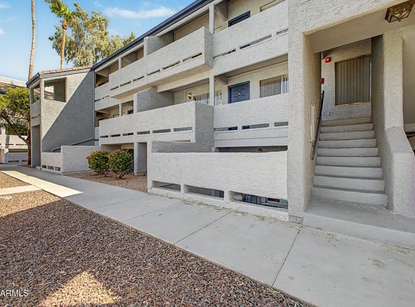 1331 W BASELINE Road, Mesa, AZ 85202