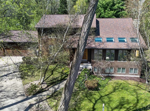 5 Wood Crest Court, Madison, WI 53705