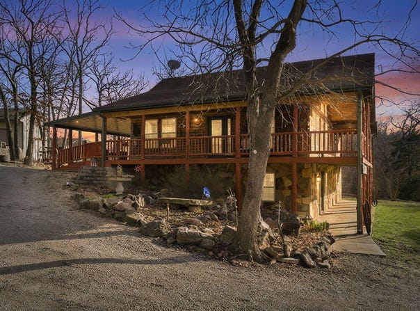 25998 County Road 262, Hermitage, MO 65668