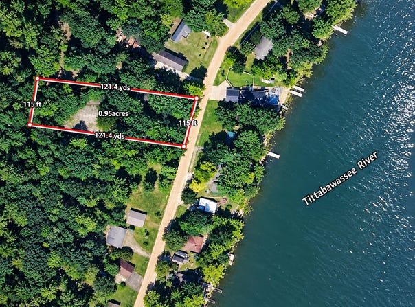 3736 Lakeview Drive, Beaverton, MI 48612