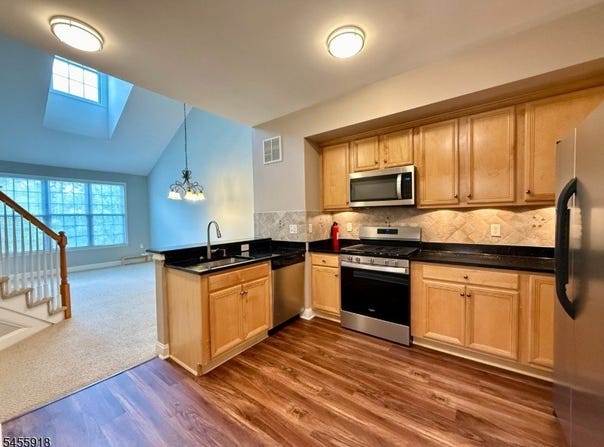 1420 Wharton Ct, Riverdale Boro, NJ 07457-1635