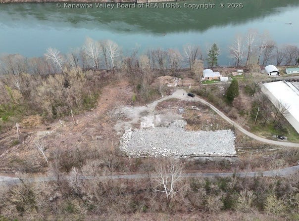 120 River Way Road, Cedar Grove, WV 25039