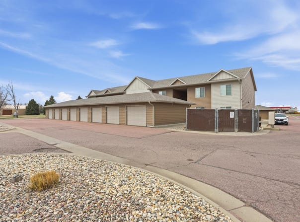 4920 S Klein Ave, Sioux Falls, SD 57106