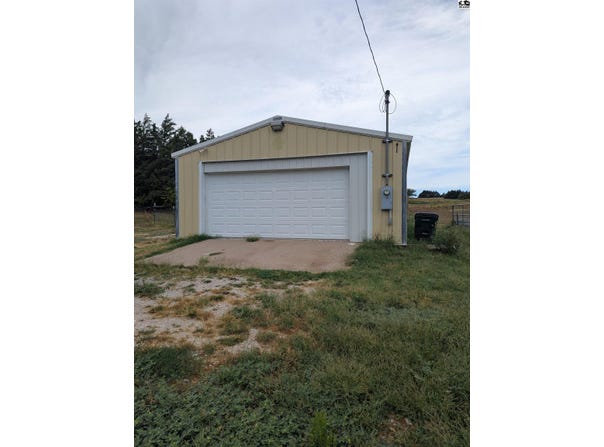 160 State St, Little River, KS 67457