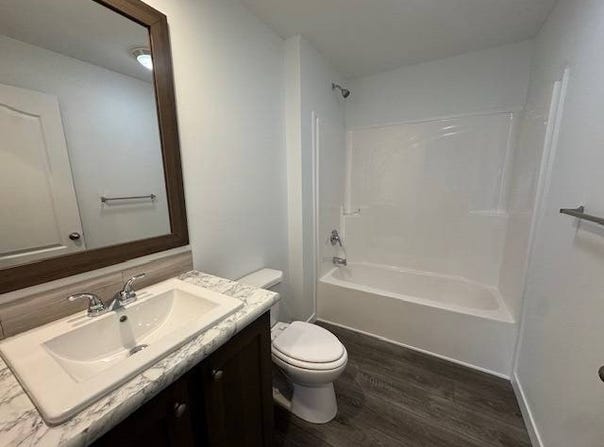 1050 E Park Street, Gardner, KS 66030