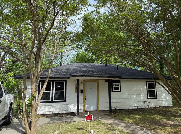 1114 Blackburn Street, Commerce, TX 75428