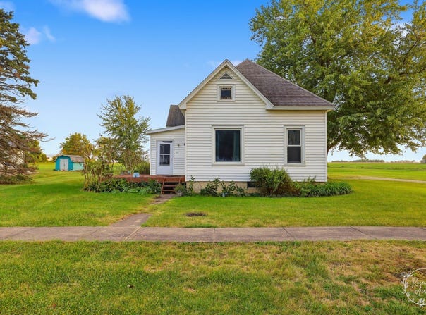 104 E Cleveland Street, Cullom, IL 60929