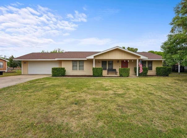 118 Cypress Falls Dr, Ingram, TX 78028