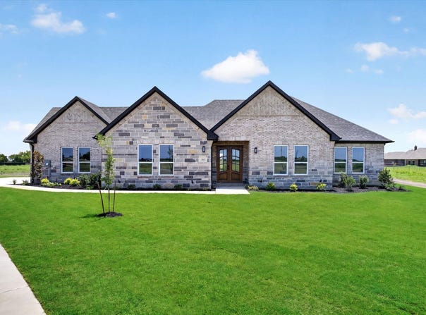 215 Regina Street, Celeste, TX 75452
