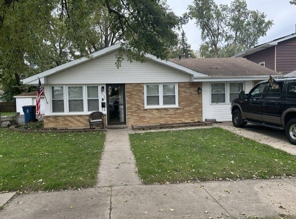 3137 PHILLIPS Avenue, Steger, IL 60475