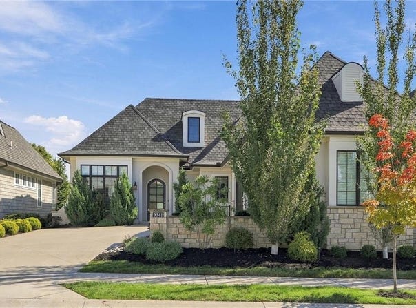9341 Linden Reserve Drive, Prairie Village, KS 66207