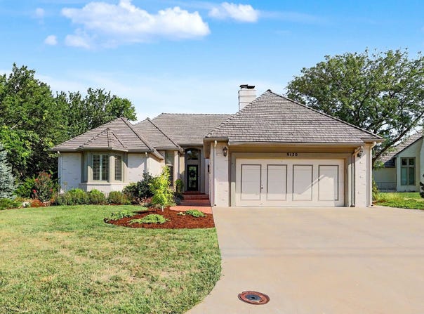 9130 E Woodspring St, Wichita, KS 67226