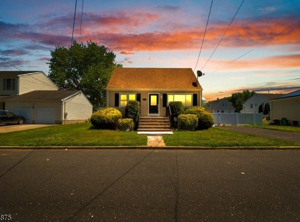 197 Delaware Ave, Aberdeen Twp., NJ 07721-1024