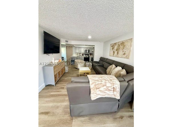 3316 Quail Close, Pompano Beach, FL 33064