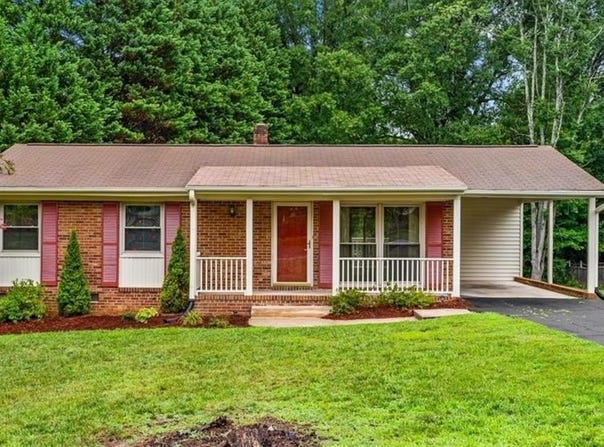 3404 Rolling Road, High Point, NC 27265