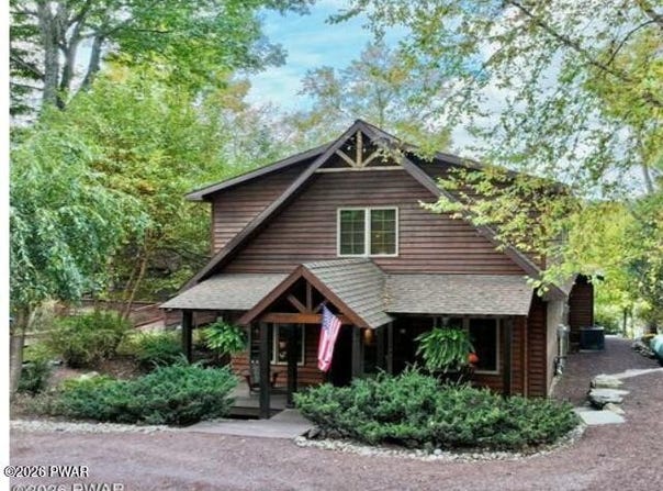 202 Lennon Road, Greentown, PA 18426
