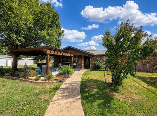 140 E Hilltop Dr, Mc Alester, OK 74501